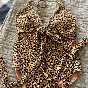 Aerie size M bathing suit in animal print